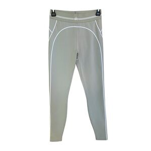 ALO Yoga Airbrush High-Waist Heart Throb Leggings in Limestone White size small